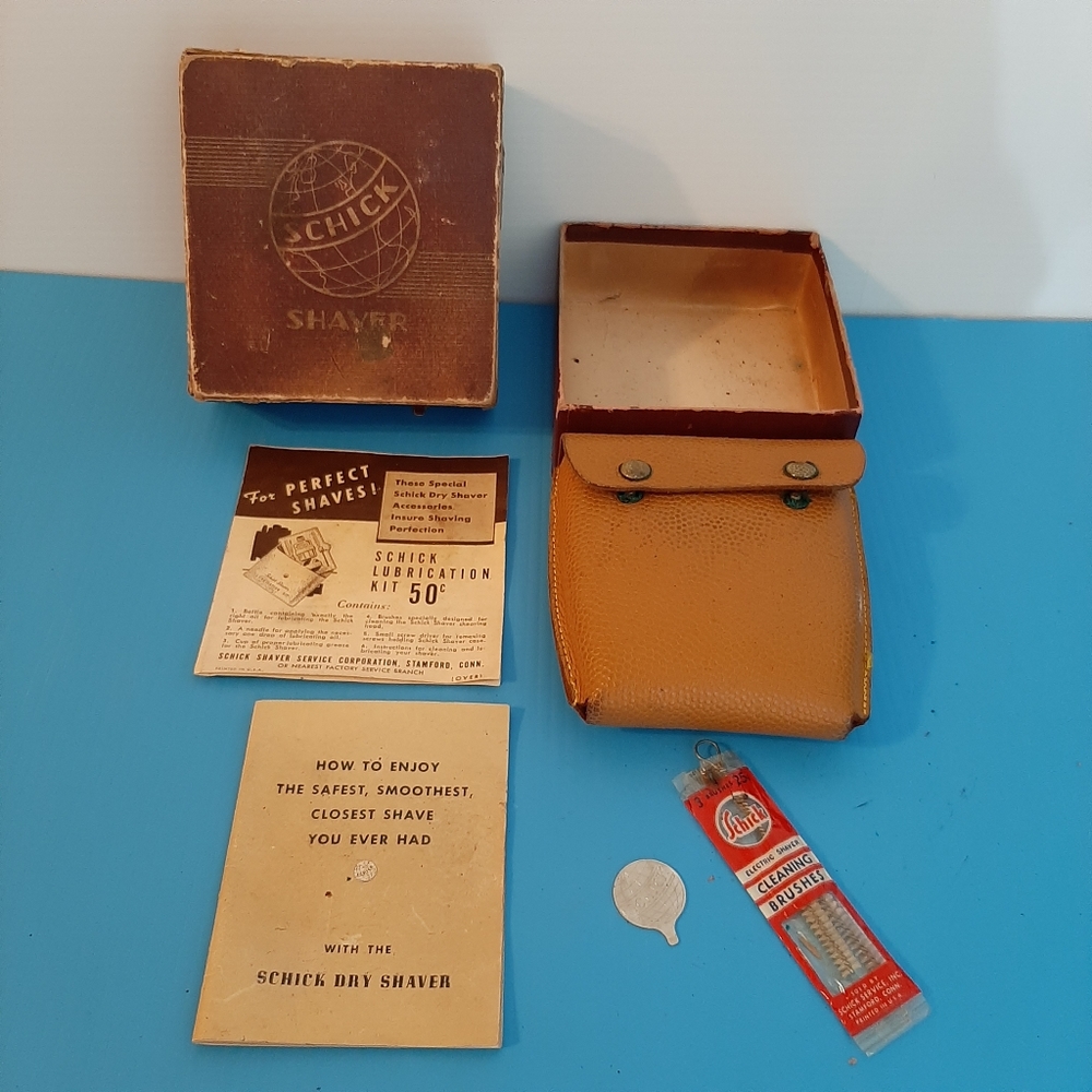 Vintage Schick Dry Shaver With Box & Case